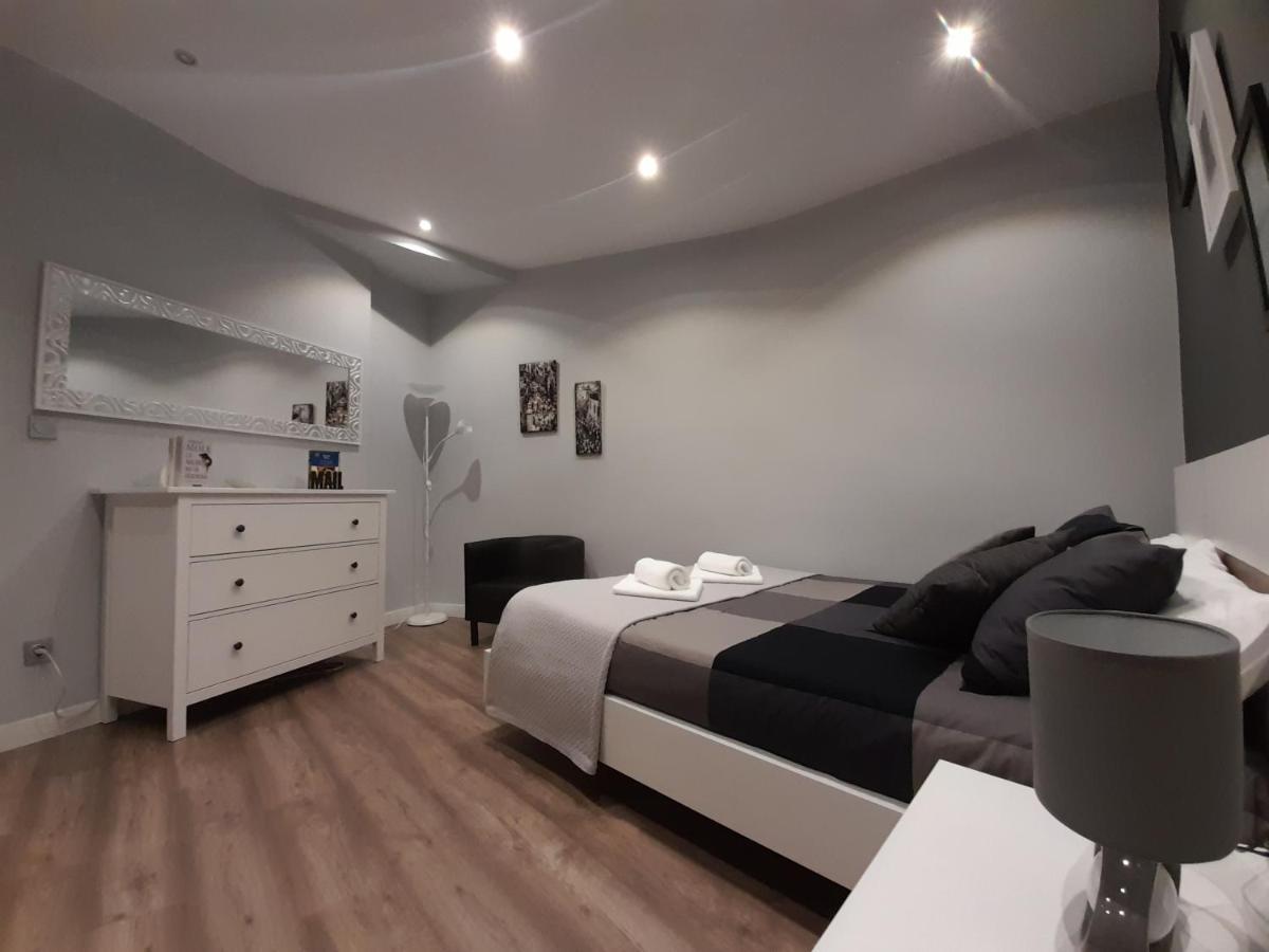 Maitagarri Casco Antiguo Apartment Pamplona Bagian luar foto