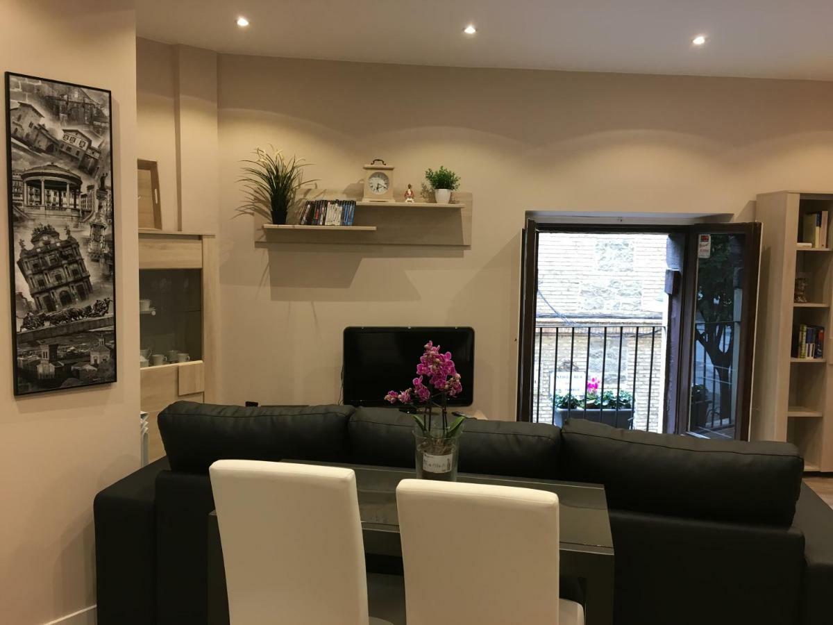 Maitagarri Casco Antiguo Apartment Pamplona Bagian luar foto