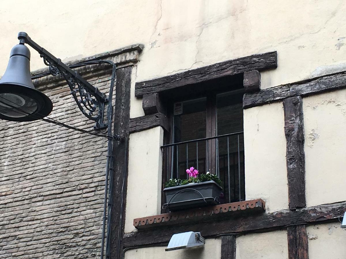 Maitagarri Casco Antiguo Apartment Pamplona Bagian luar foto